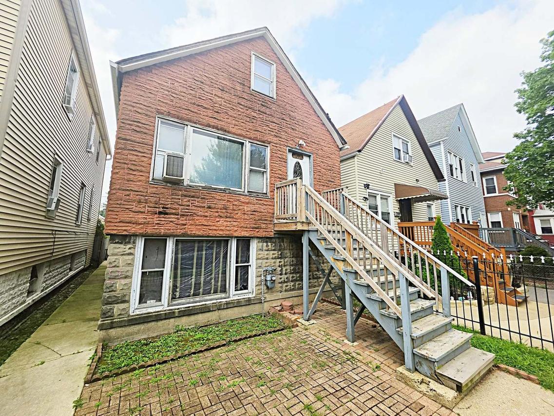 2505 W 45th St., Chicago, IL 60632
