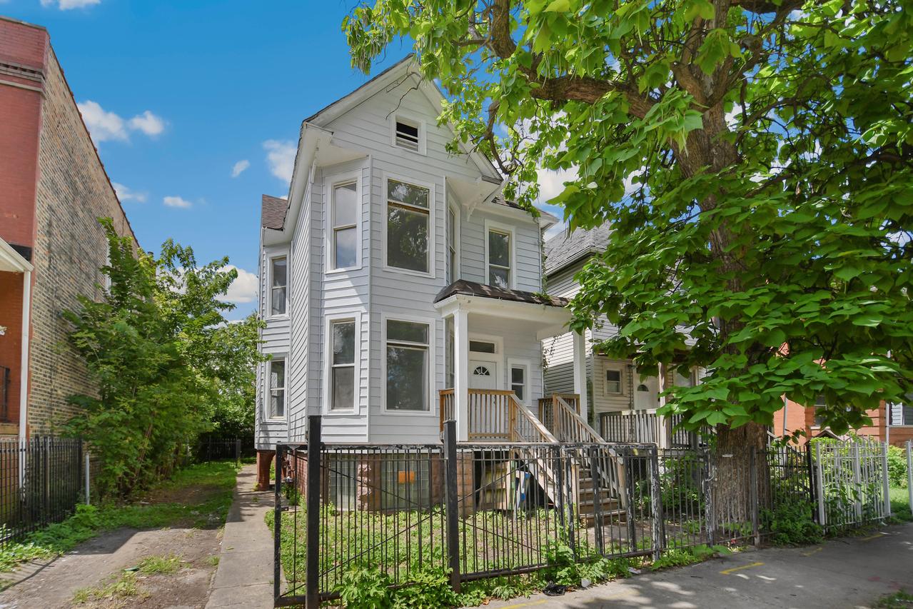 210 N Laramie Ave., Chicago, IL 60644