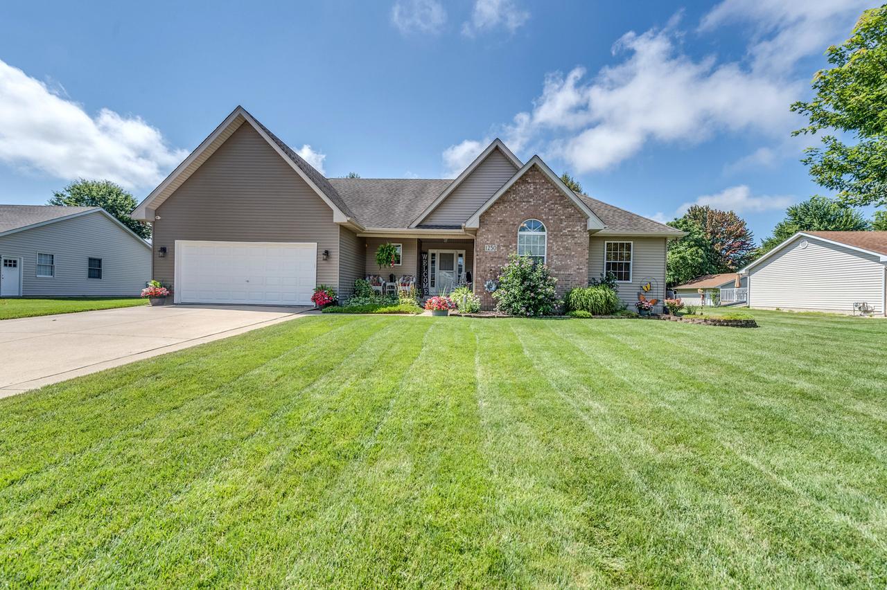 1250 Kramer Ln., Sandwich, IL 60548