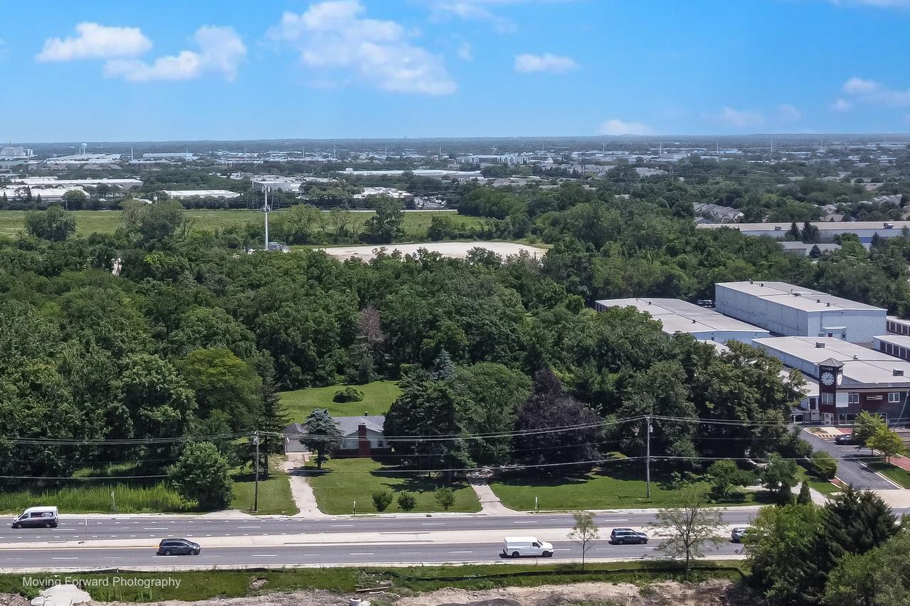 7S151 N Eola Rd., Aurora, IL 60502