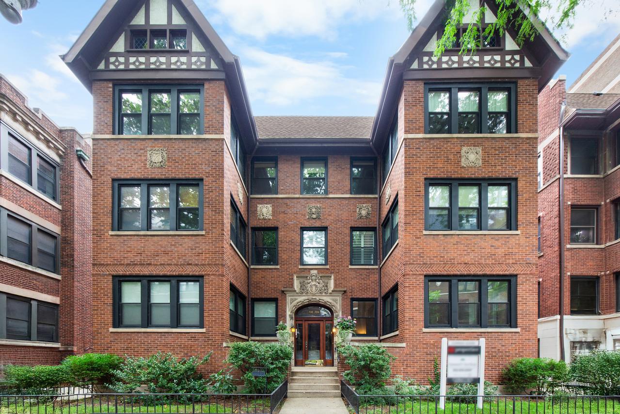 704 W Buena Ave. #1E, Chicago, IL 60613