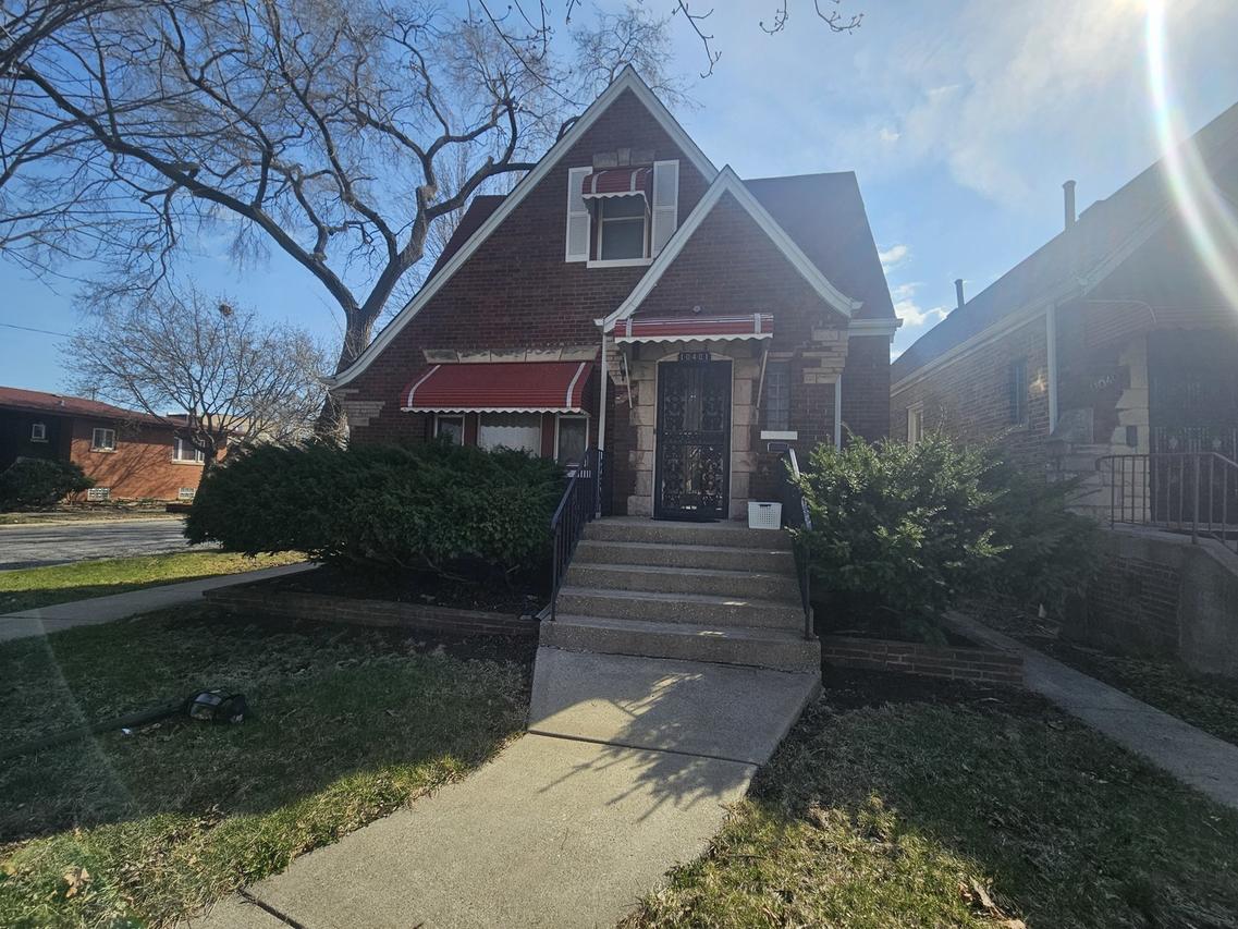 10401 S Forest Ave., Chicago, IL 60628