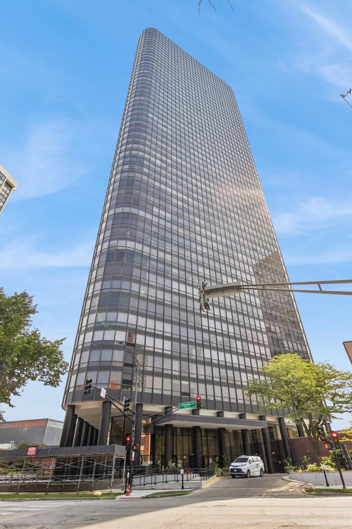 5415 N Sheridan Rd. #5206, Chicago, IL 60640