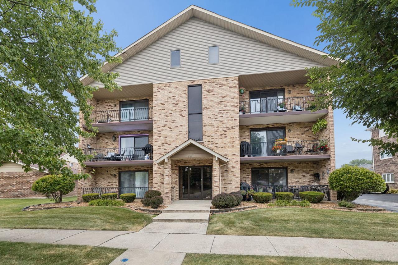 8158 169th St. #1W, Tinley Park, IL 60477