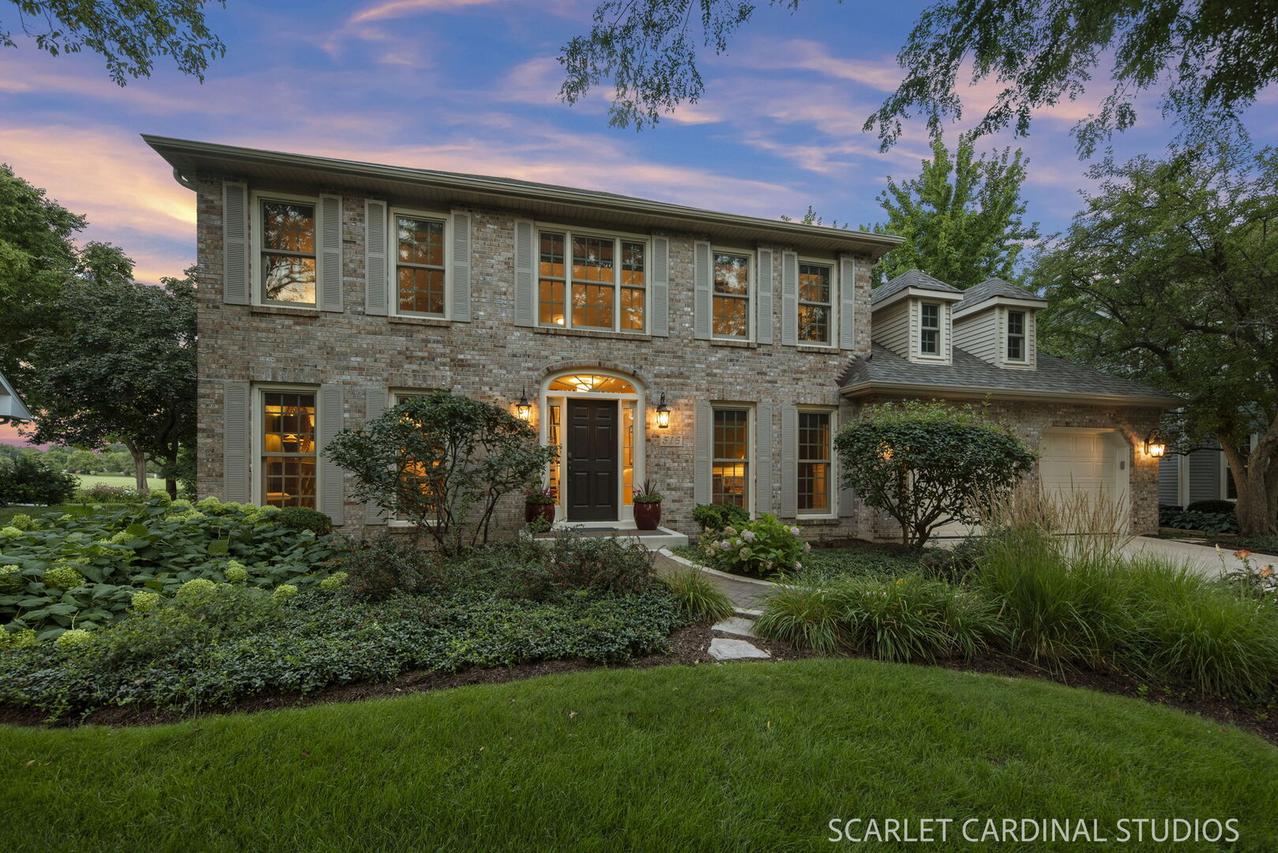 516 Braemar Ave., Naperville, IL 60563