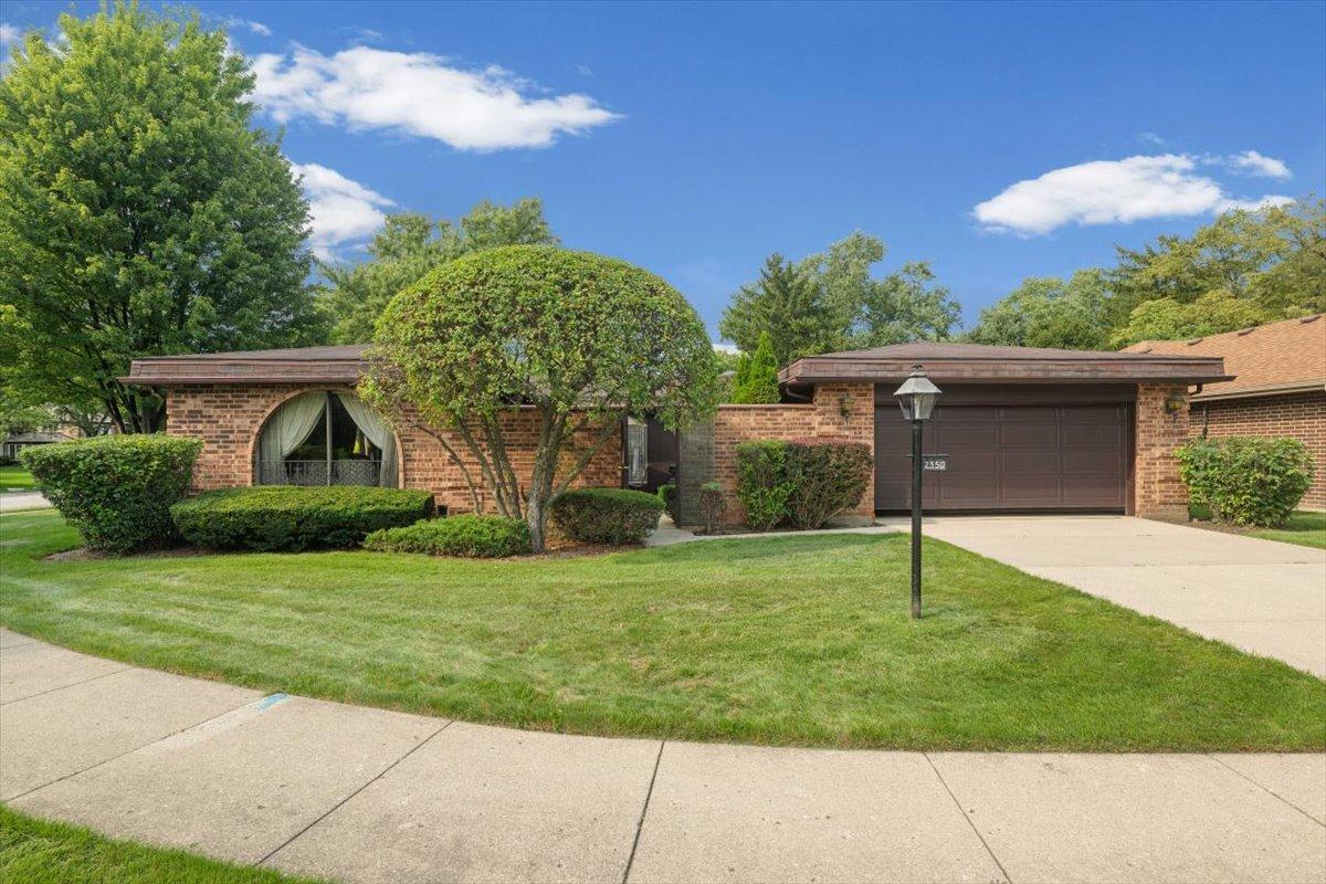 2350 Greenwood Rd., Northbrook, IL 60062