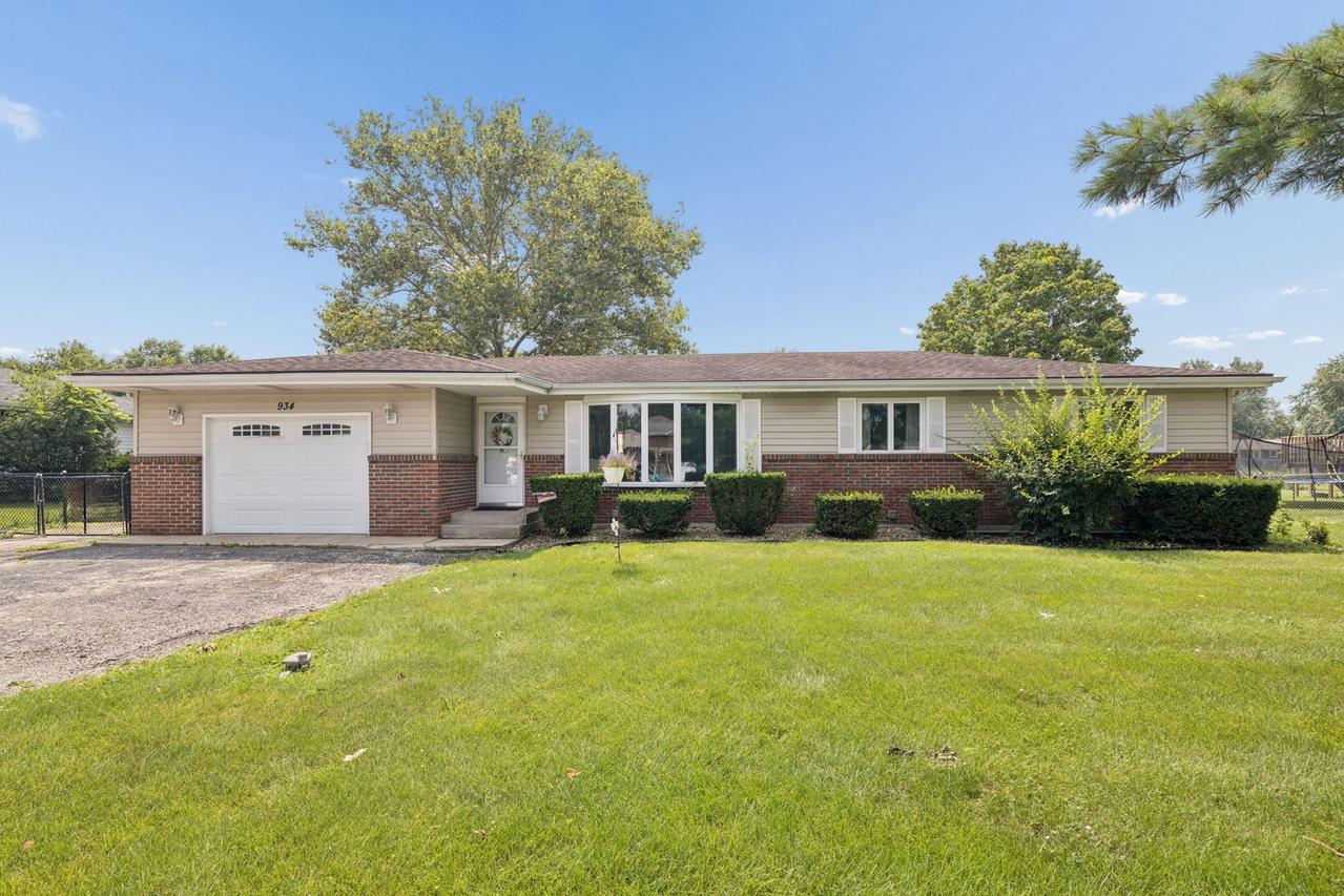 934 Regent St., New Lenox, IL 60451