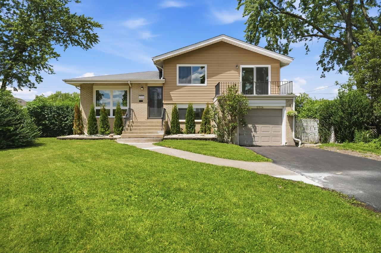 2524 Allison Ct., Glenview, IL 60025