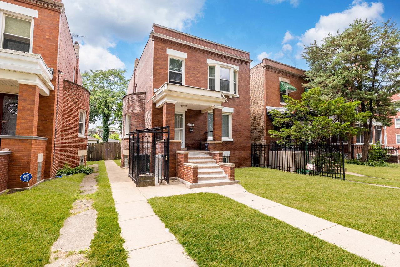 7006 S Calumet Ave., Chicago, IL 60637