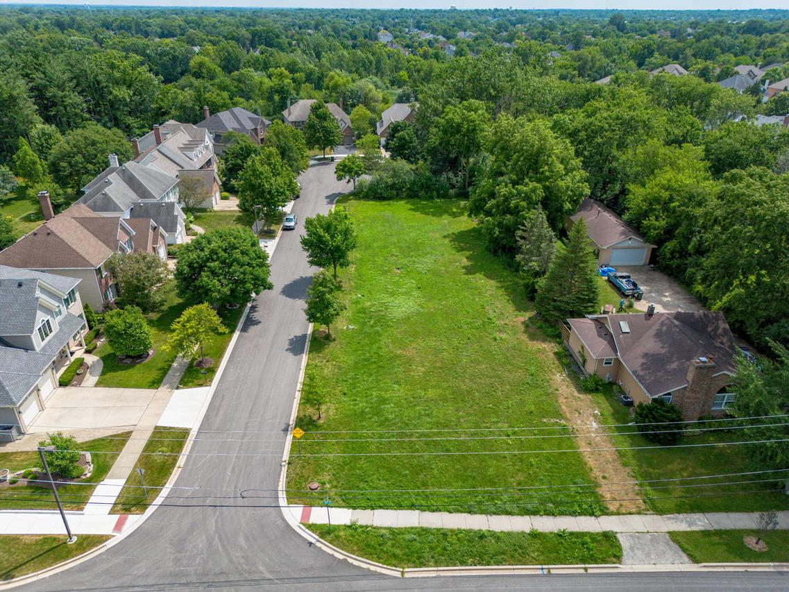 500 Ryan Ct., Westmont, IL 60559