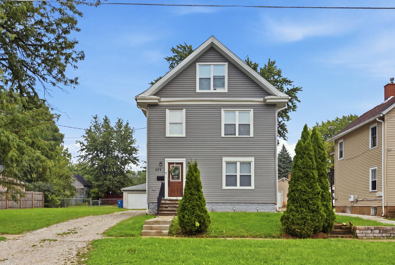 629 N Root St., Aurora, IL 60505