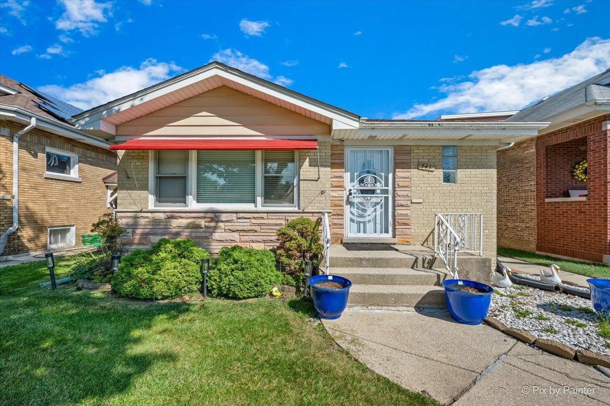743 Newcastle Ave., Westchester, IL 60154