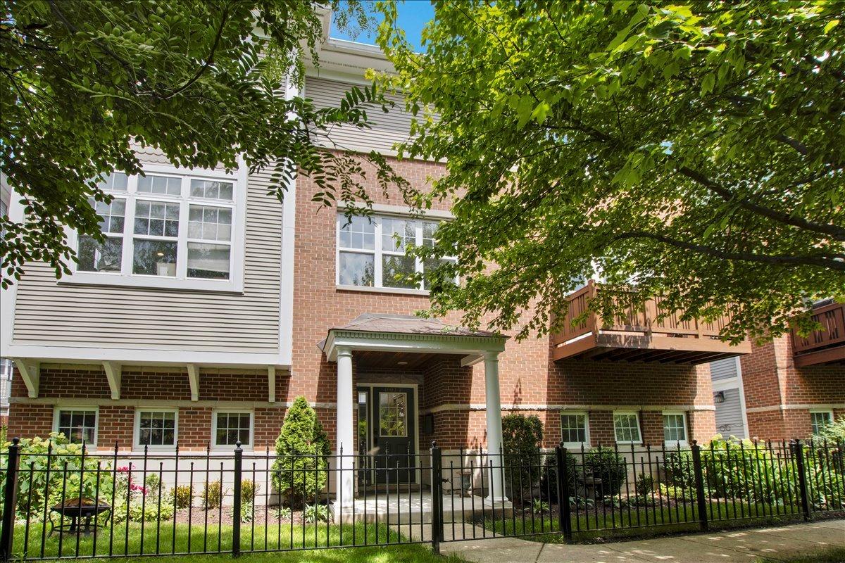 4922 S Cornell Ave., Chicago, IL 60615