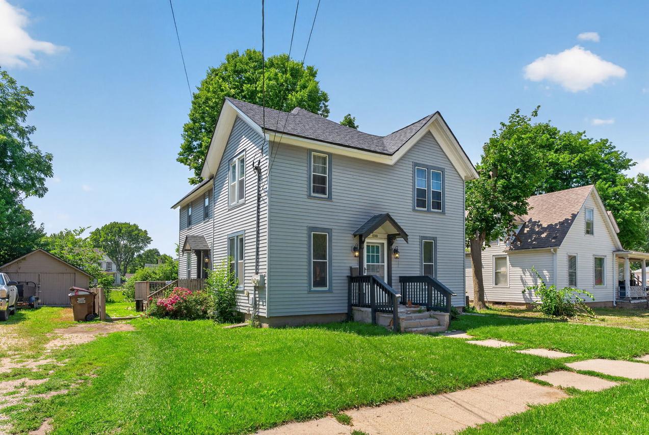 807 Garfield Ave., Belvidere, IL 61008