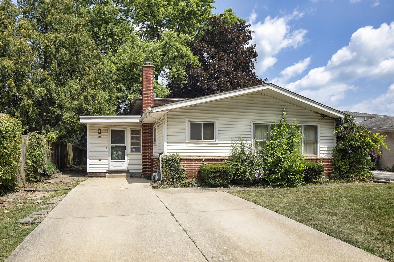 [Address Hidden by Seller], Glenview, IL 60025