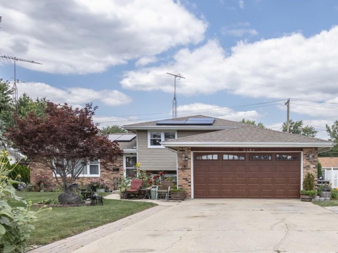 2105 Glenwood Ave., Joliet, IL 60435