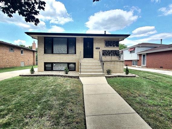New Homes with Master Bedrooms on the 1st Floor That Attend Simmons Middle School: July 18th to July 24th