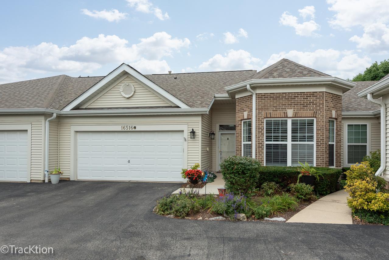 16516 Buckner Pond Way, Crest Hill, IL 60403