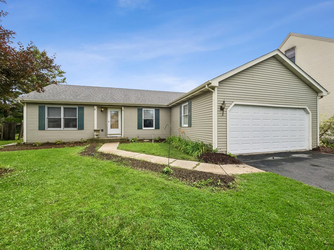 1520 Wicker St., Woodstock, IL 60098