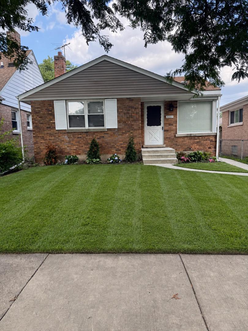 8057 S Saint Louis Ave., Chicago, IL 60652