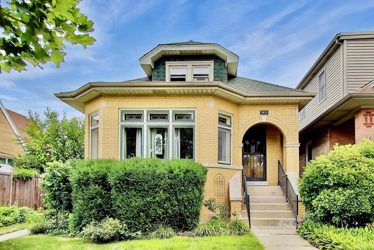 5829 N Mobile Ave., Chicago, IL 60646