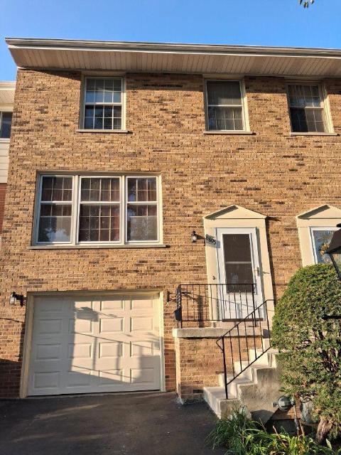 8805 44th Pl., Brookfield, IL 60513