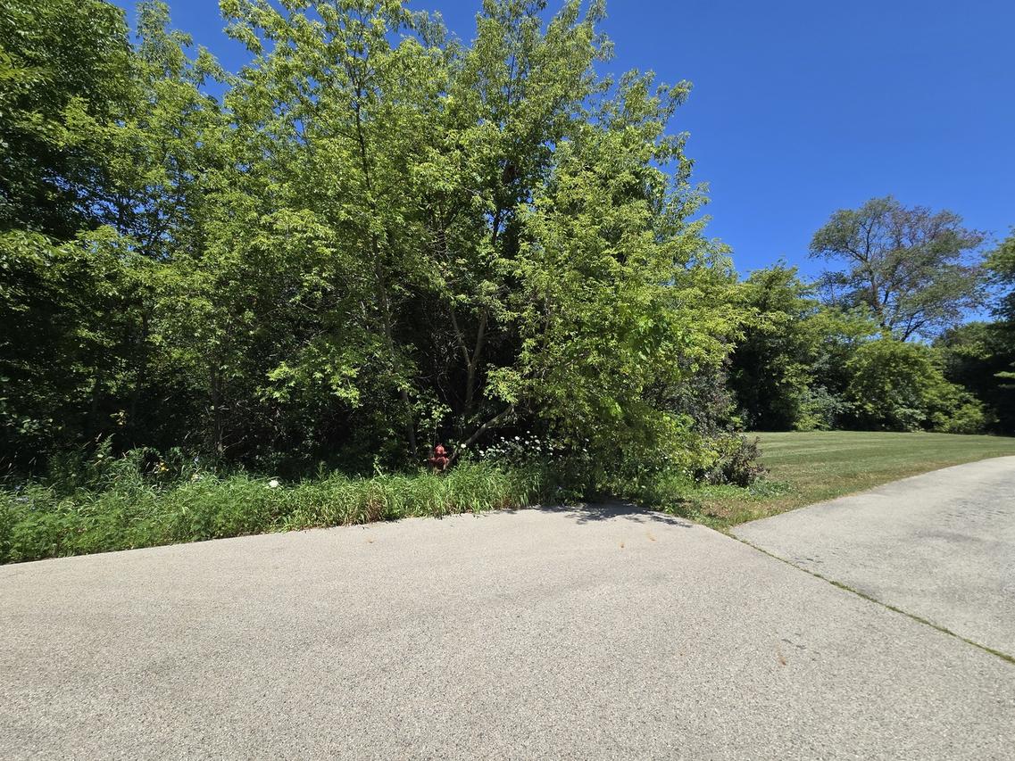 Greenview Ave., Park City, IL 60085