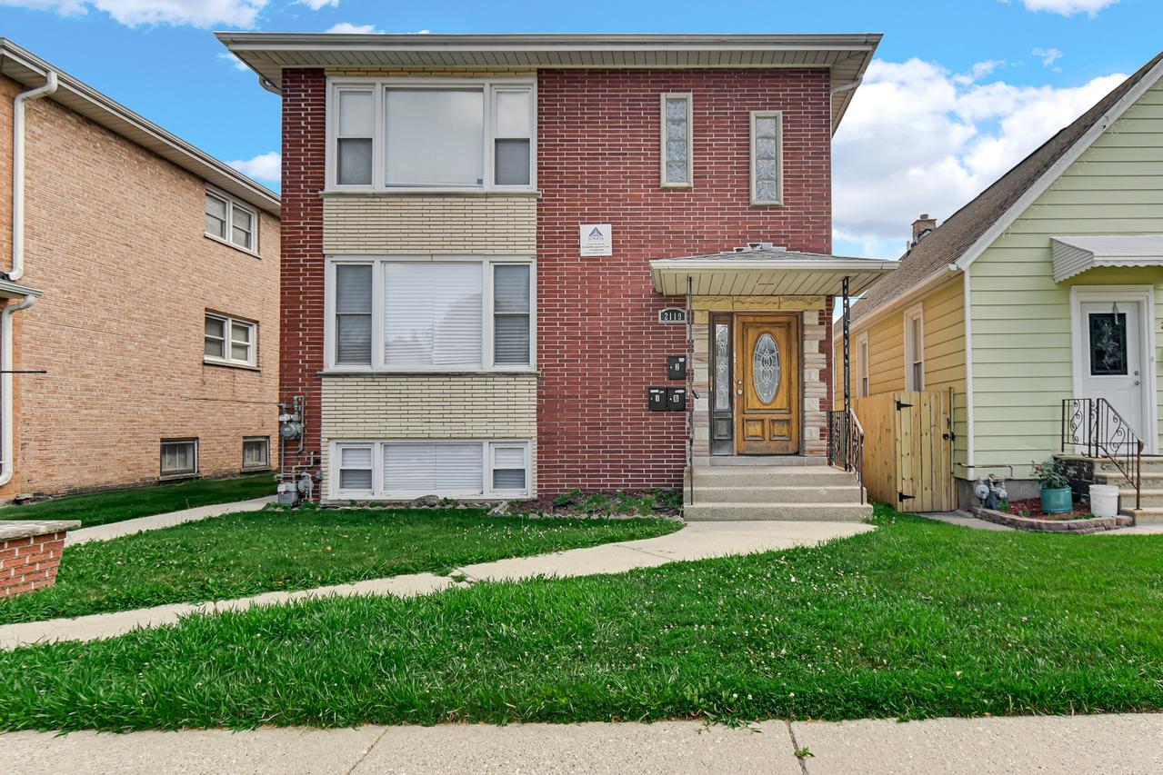 2119 S Grove St., Blue Island, IL 60406