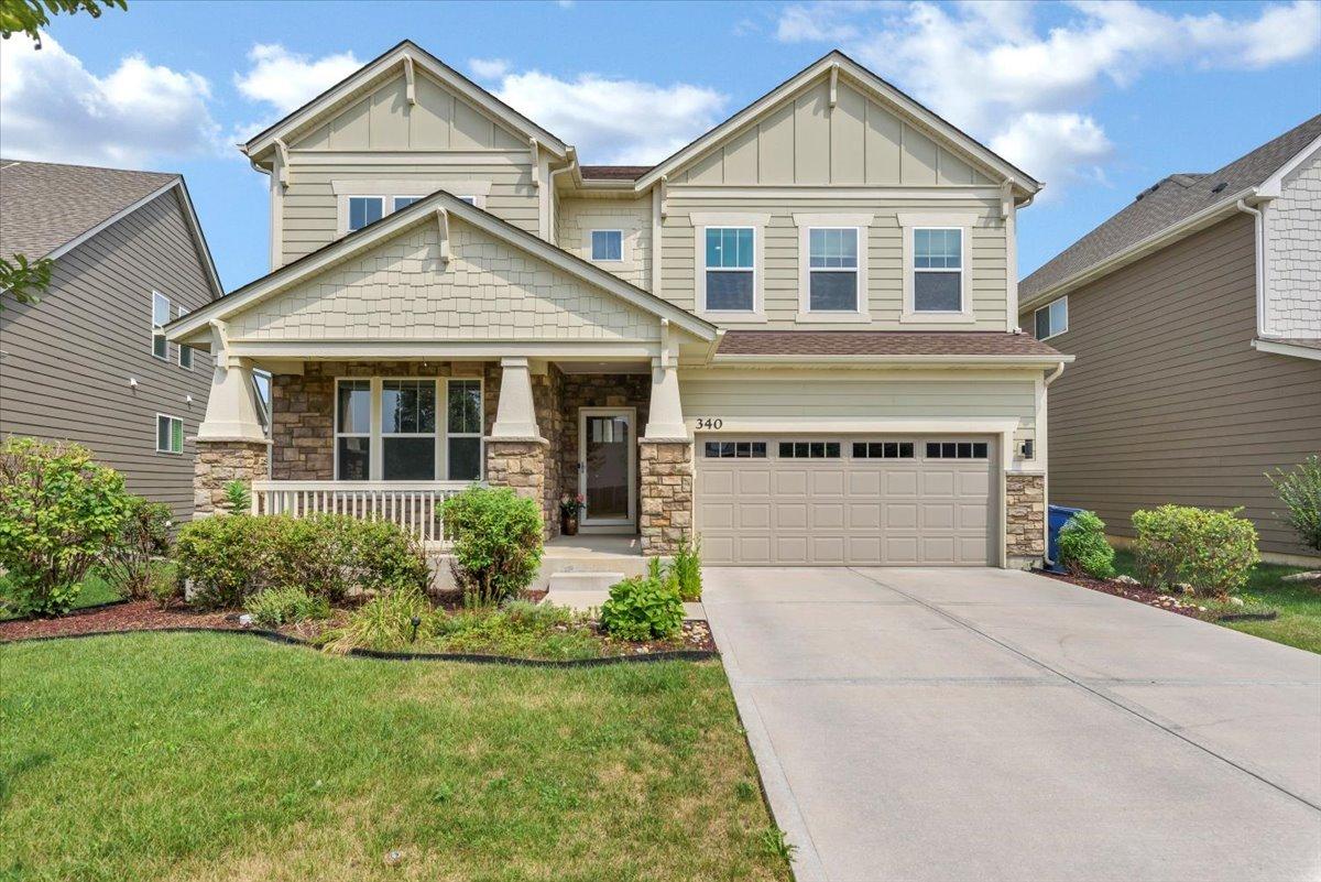 340 Hamilton Rd., St. Charles, IL 60175