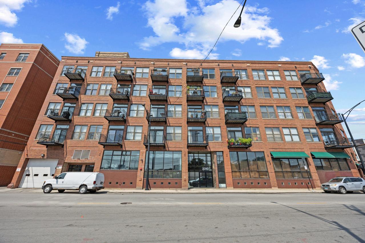 2310 S Canal St. #215, Chicago, IL 60616