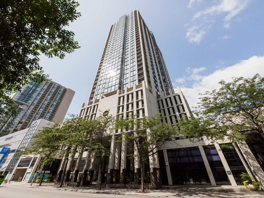 1122 N Clark St. #716, Chicago, IL 60610