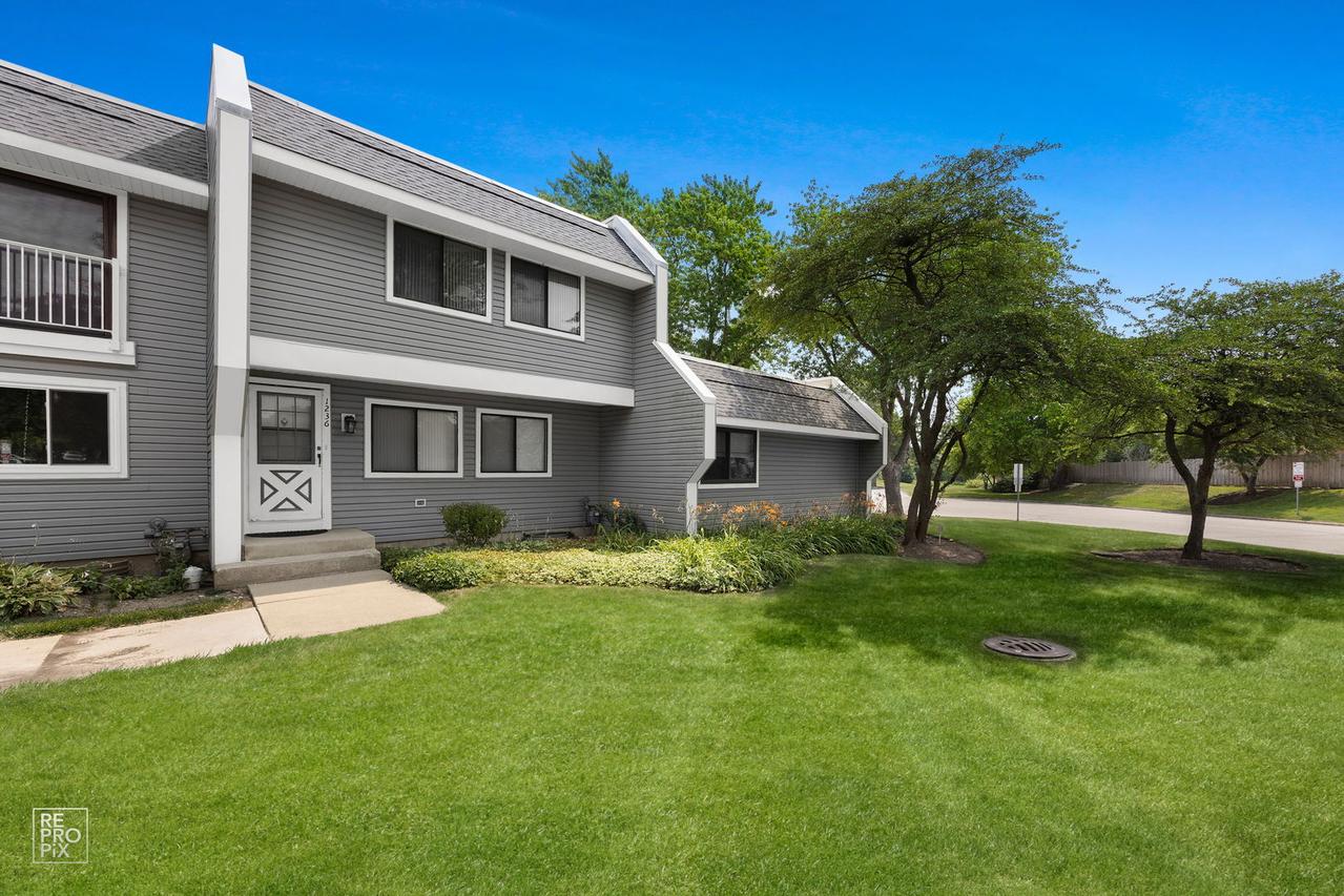 1236 Willow Ln., Gurnee, IL 60031