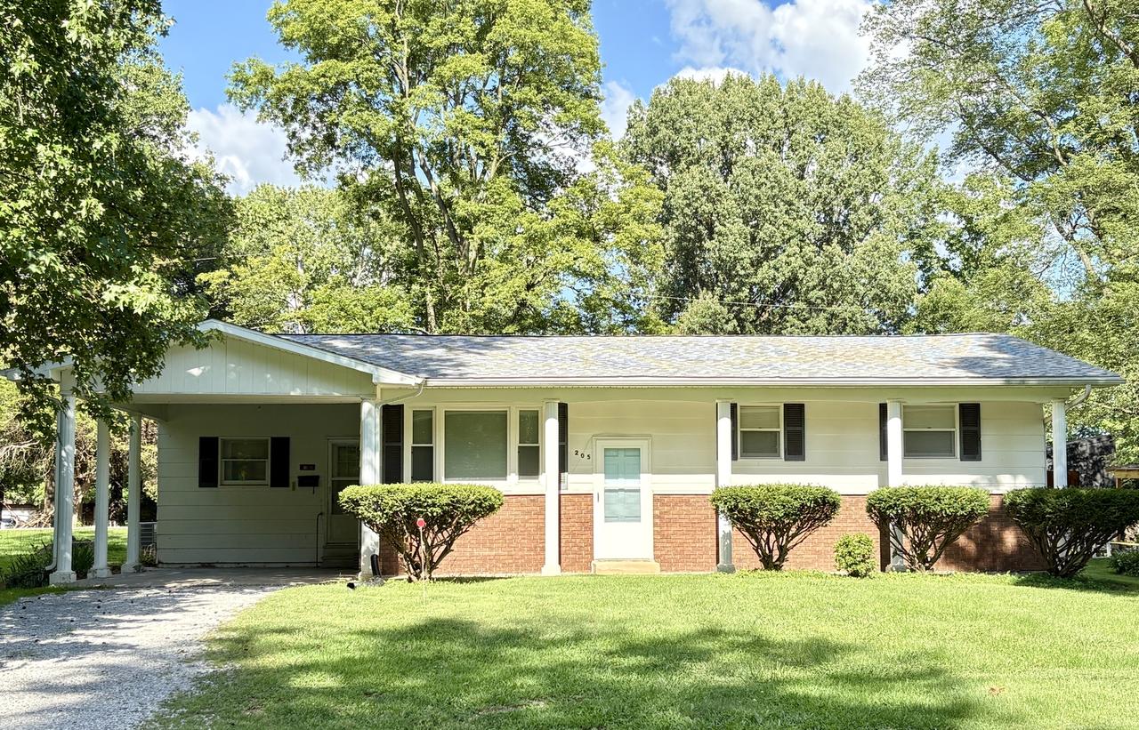 205 N Poplar St., Desoto, IL 62924