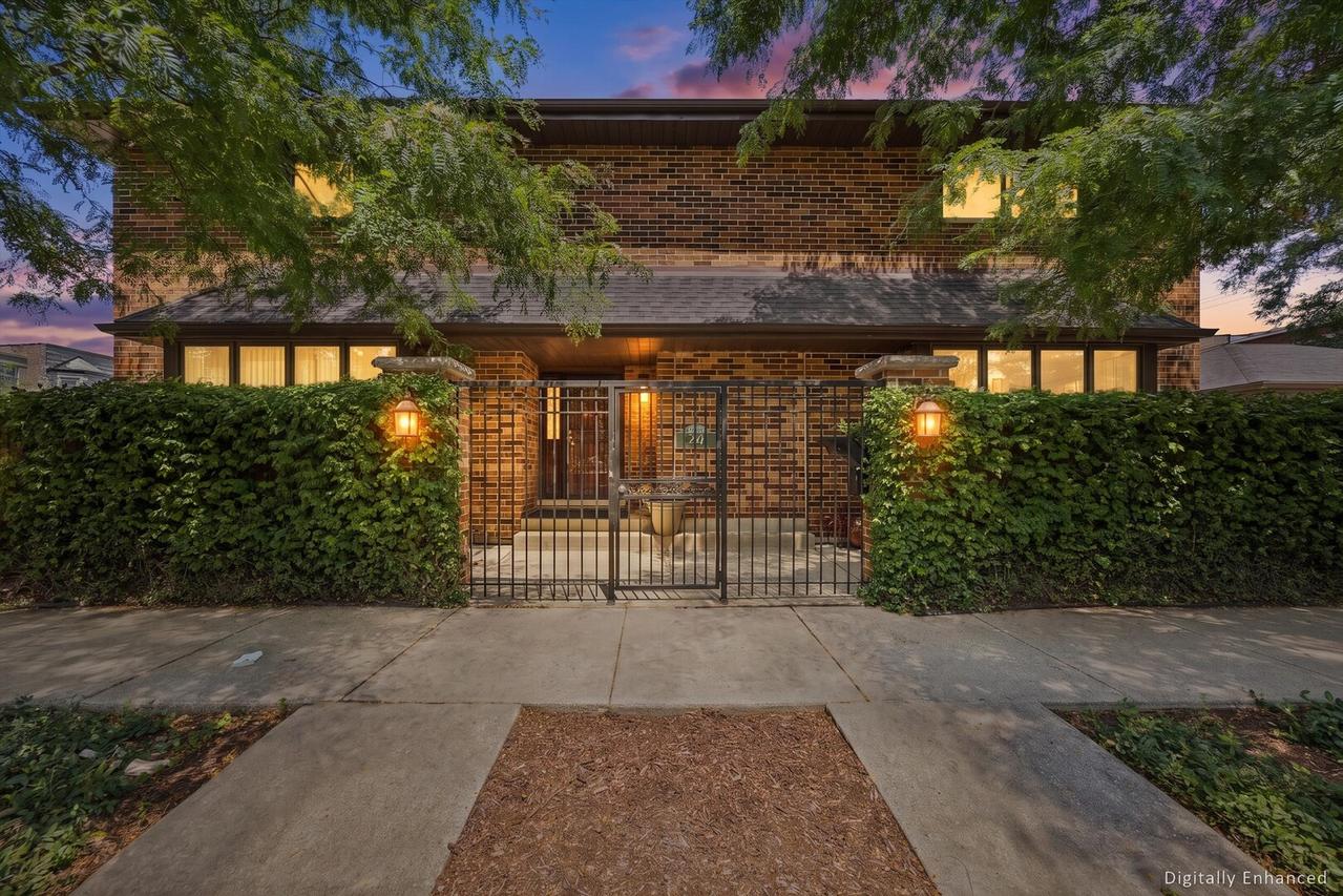 204 E 32nd St., Chicago, IL 60616