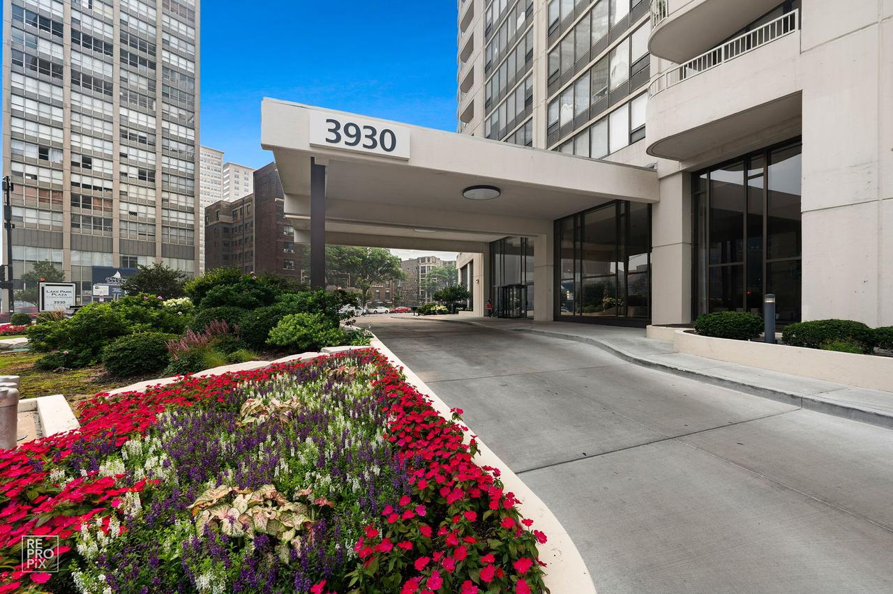 3930 N Pine Grove Ave. #2903, Chicago, IL 60613