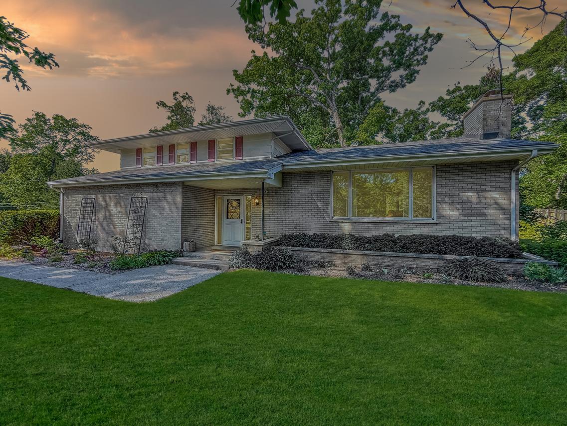 4705 Wild Cherry Rd., Crystal Lake, IL 60012