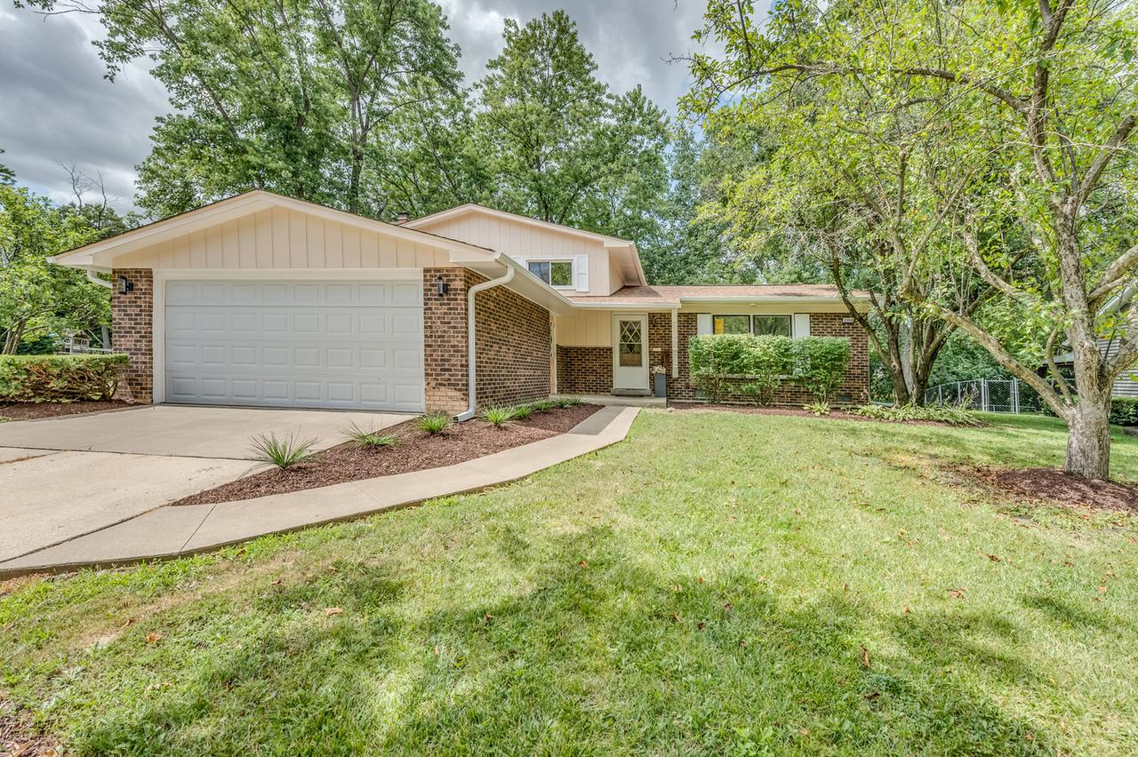 23016 Valley Dr., Richton Park, IL 60471