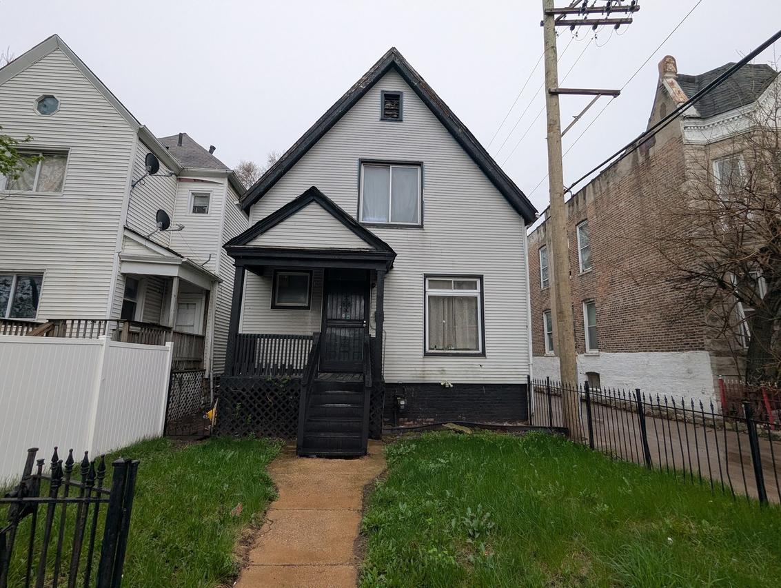 143 W 71st St., Chicago, IL 60621