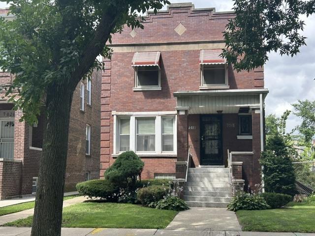 7018 S Calumet Ave., Chicago, IL 60637