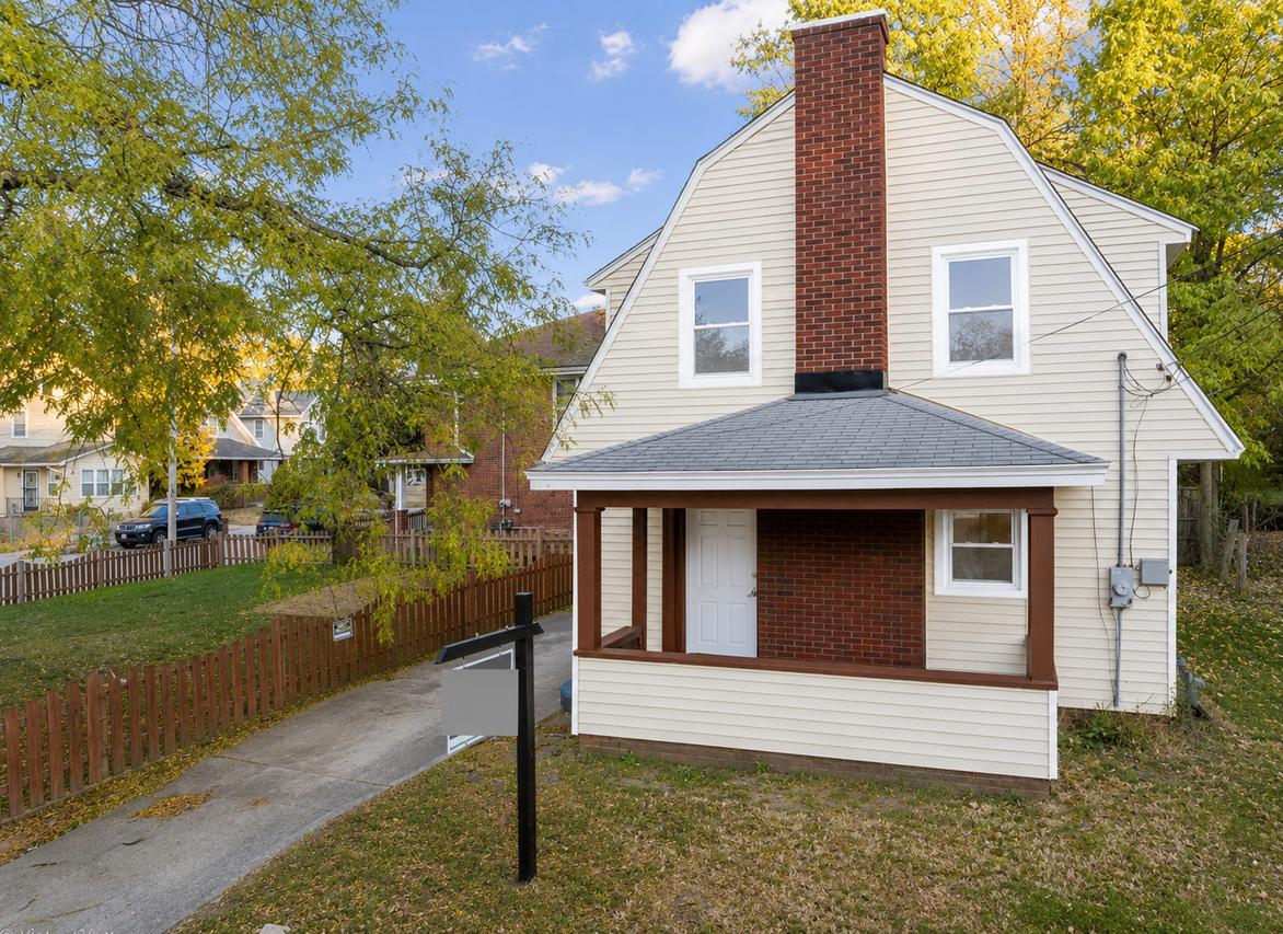 233 Oakwood Ave., Rockford, IL 61101