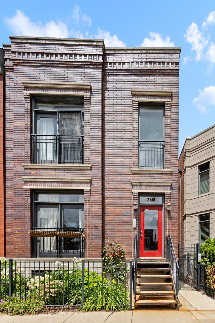 2140 W Huron St. #2F, Chicago, IL 60612
