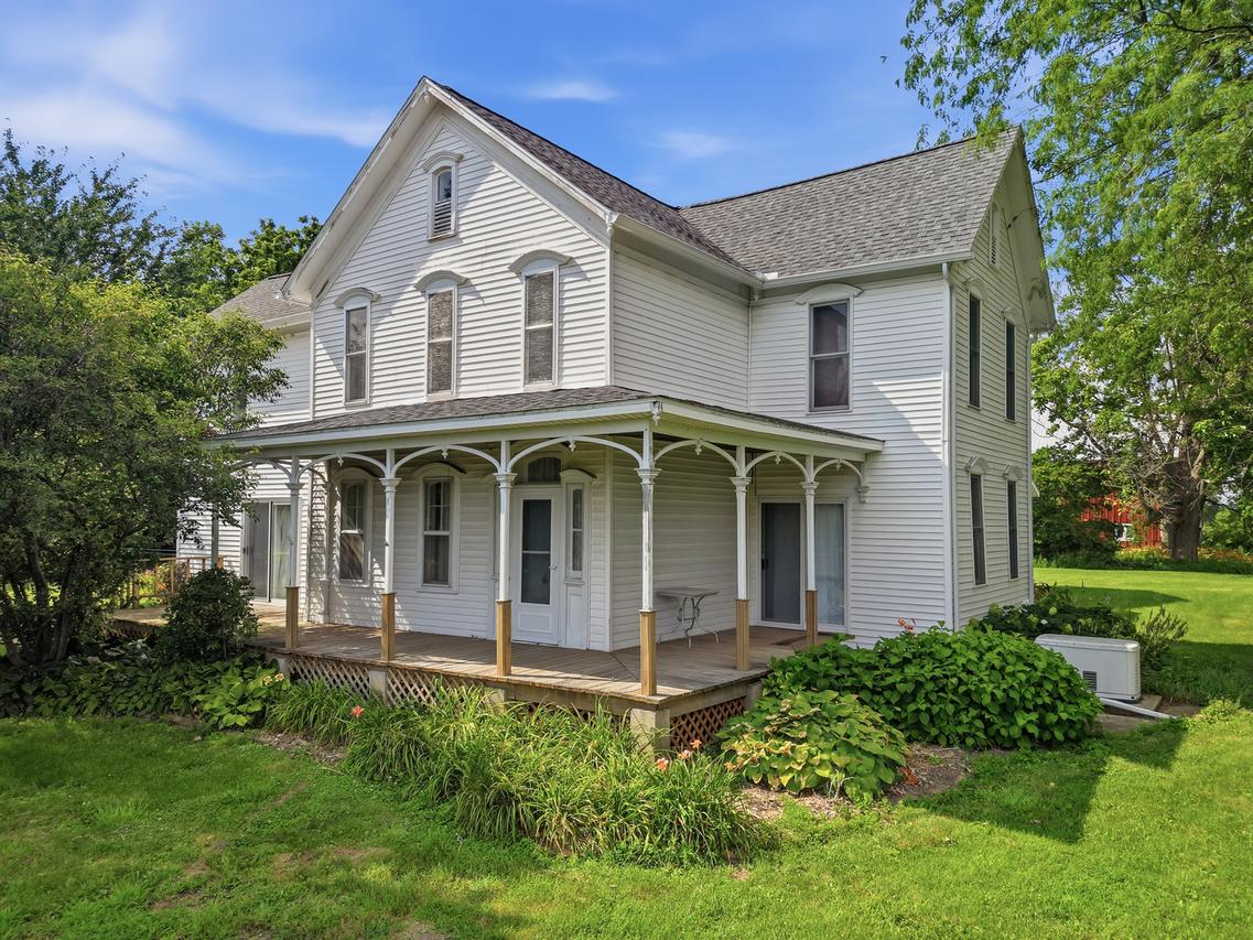 24654 Hazel Rd., Sterling, IL 61081