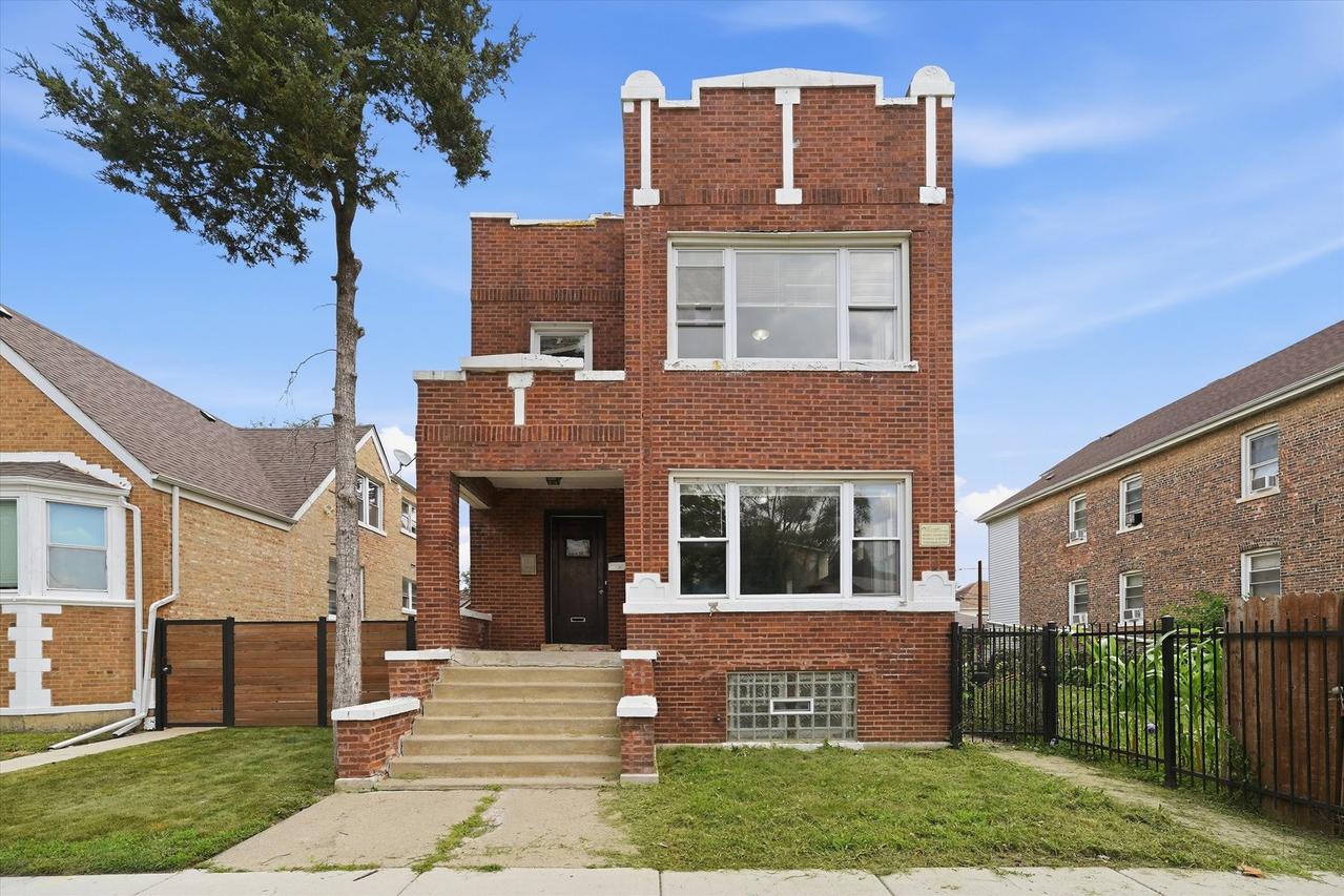 7037 S Washtenaw Ave., Chicago, IL 60629