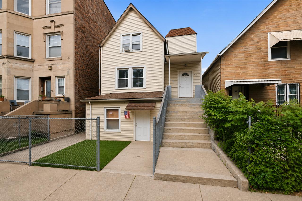 8914 S Exchange Ave., Chicago, IL 60617