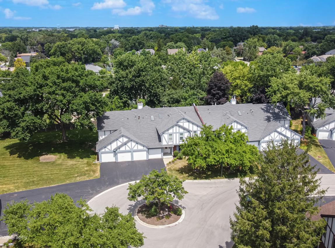 16 W Fern Ct. #204, Palatine, IL 60067
