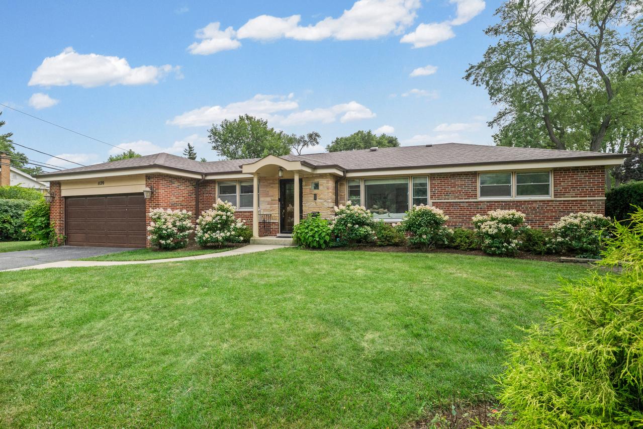 1120 Manor Dr., Wilmette, IL 60091