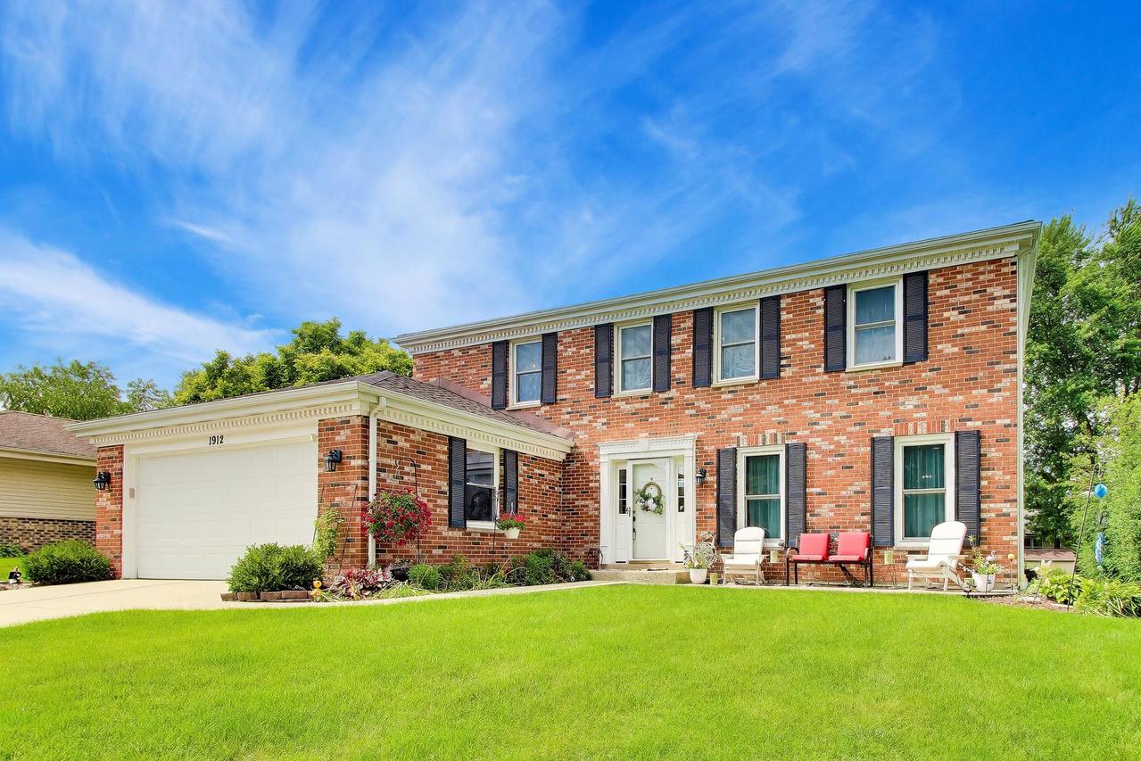 1912 Victoria Rd., Mundelein, IL 60060