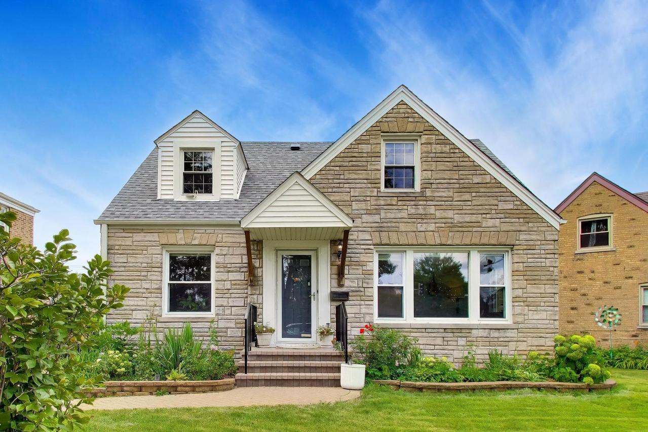 6056 N Oriole Ave., Chicago, IL 60631