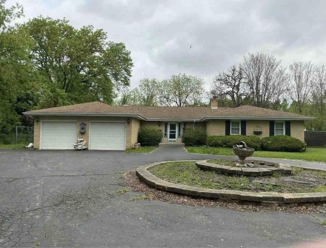 327 Old Hickory Rd., New Lenox, IL 60451