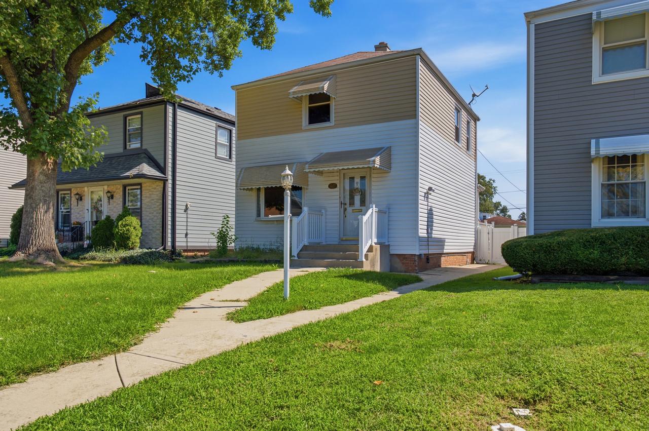 3937 Clinton Ave., Stickney, IL 60402